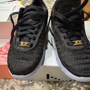 LeBron xx women’s size 5.5 basketball shoes.  Never worn. New in box